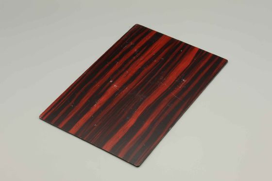 आंतरिक दीवार के लिए सजावट दरवाजा डिजाइन लकड़ी के अनाज की नकल एल्यूमीनियम कम्पोजिट पैनल 4 मिमी दीवार के लिए कवरिंग पैनल